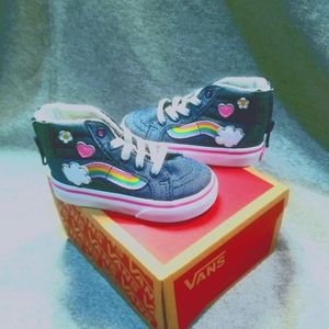 Brand NEW Toddler Girl Size 5 high-top Vans